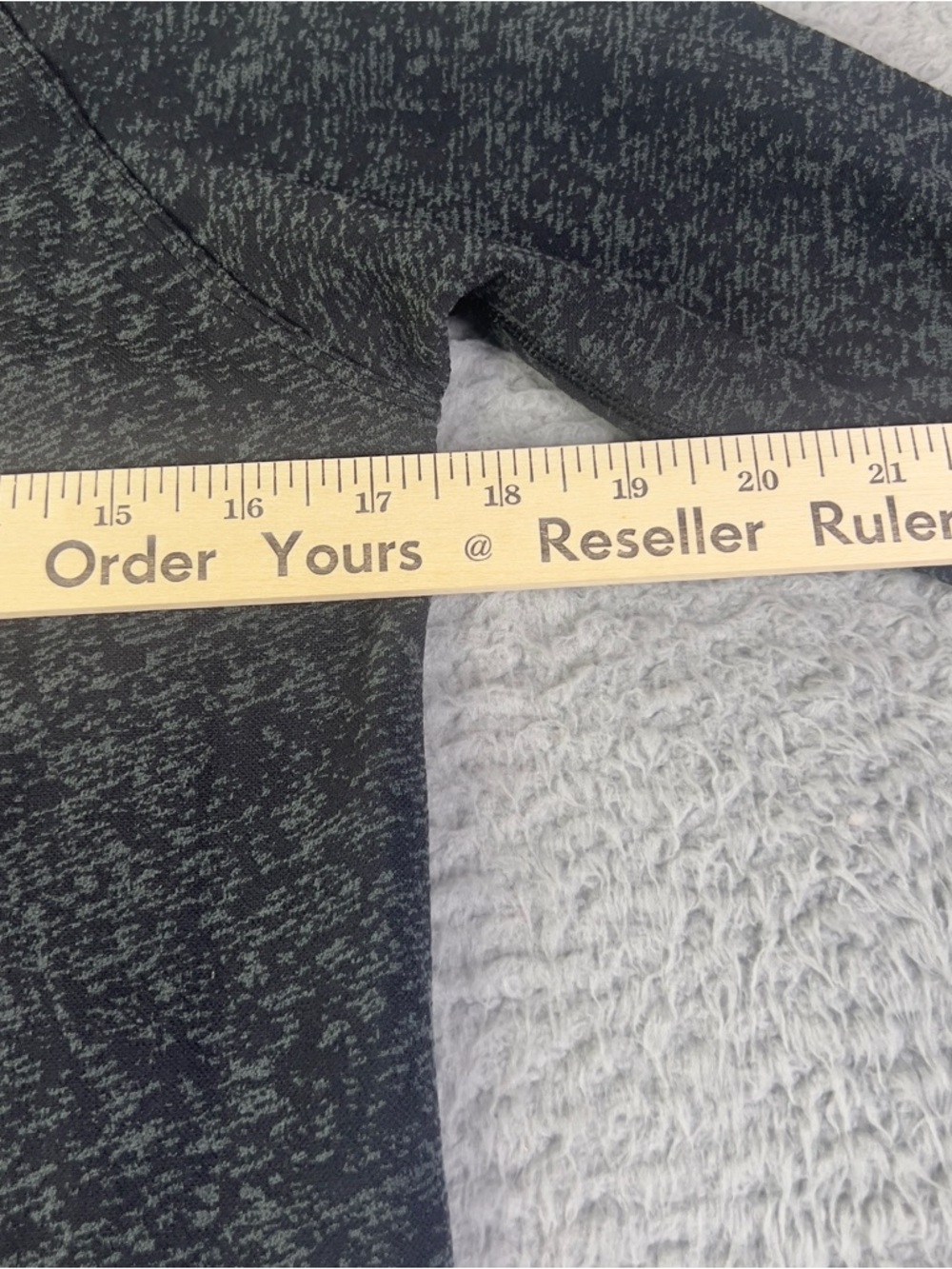 Lululemon Quarter Zip Pullover Womens 8 Gray Black Charcoal Athletic Preppy LS - Picture 9 of 9